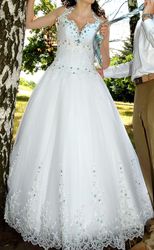 Продам шикарное свадебное платье с вышивкой ручной работы