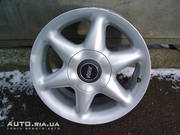 Литые диски в отличном состоянии.