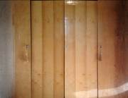 Продам мебель немецкую деревянную б/у.