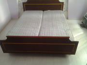 Двухспальная кровать с матрацами