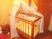 Продам детскую кроватку бу в комплекте