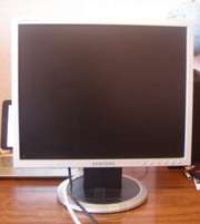 Монитор 17 DELL в хорошем  состоянии!