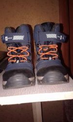 Продам детские термоботинки зимние