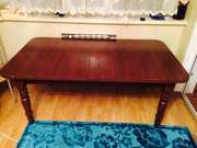 Стол и стулья