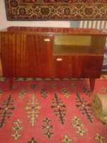 тумбочку под телевизор и столик